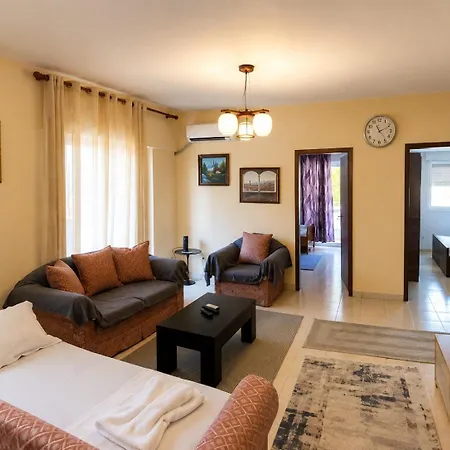 Apartment Komuna's *